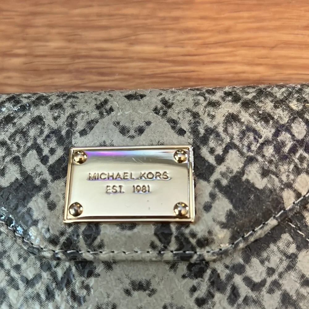 Michael Kors cell phone and credit card holder!